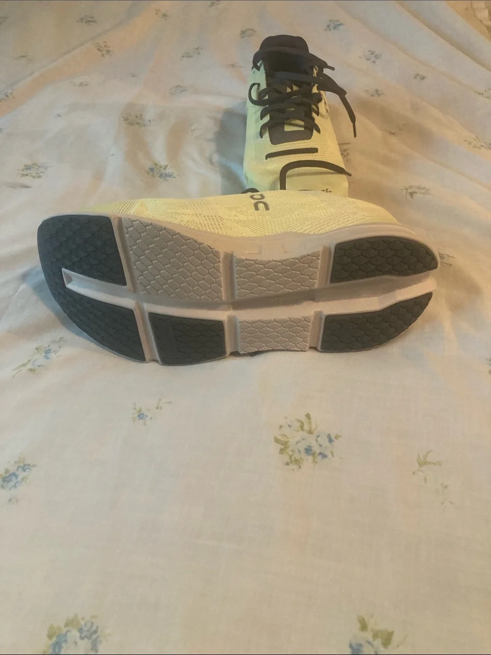 On Running Lace-Up Running Shoes